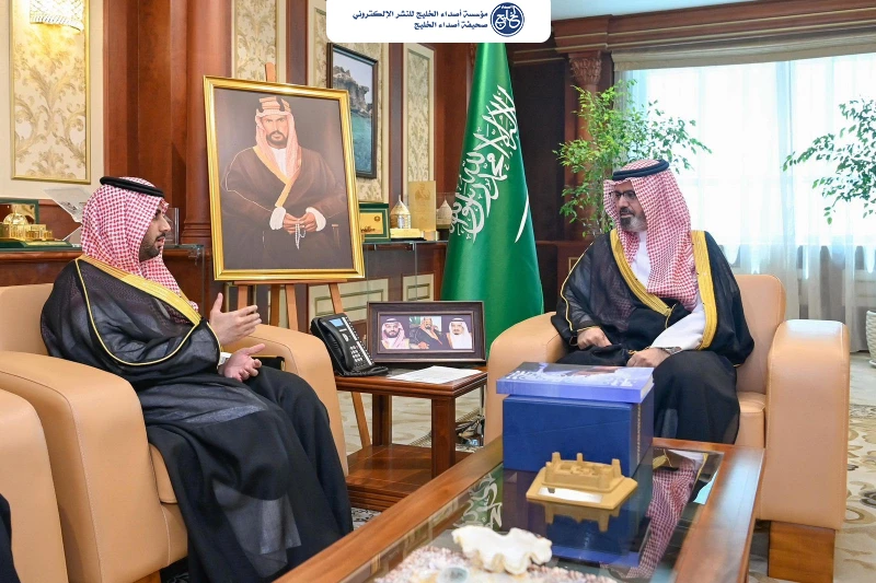 الأمير ناصر بن محمد يتسلّم التقرير السنوي لغرفة جازان لعام 2025