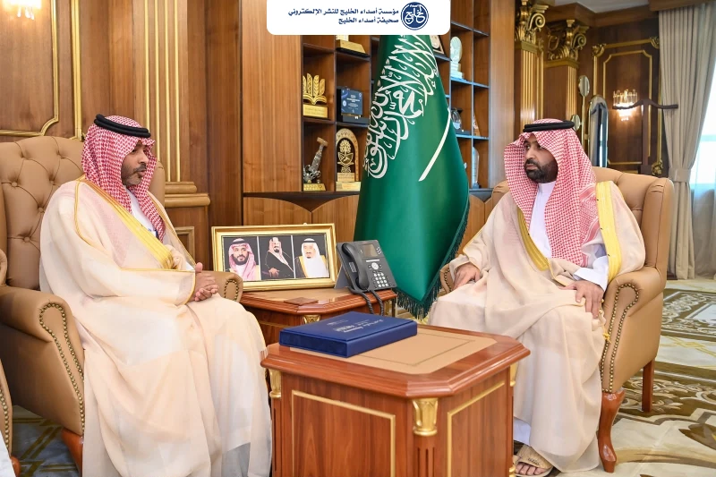 أمير جازان يطّلع على التقرير السنوي لبيت الثقافة بالمنطقة
