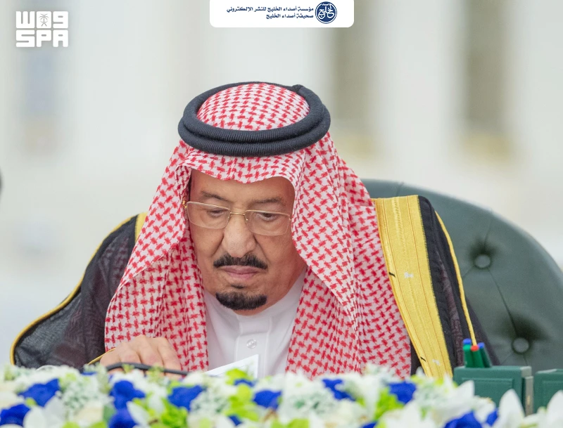 خادم الحرمين يرأس جلسة مجلس الوزراء في جدة
