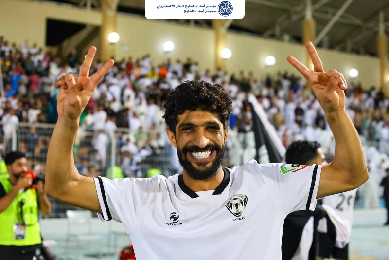 في طريقه للاستقرار الفني هجر يجدد عقد عمر السحيمي