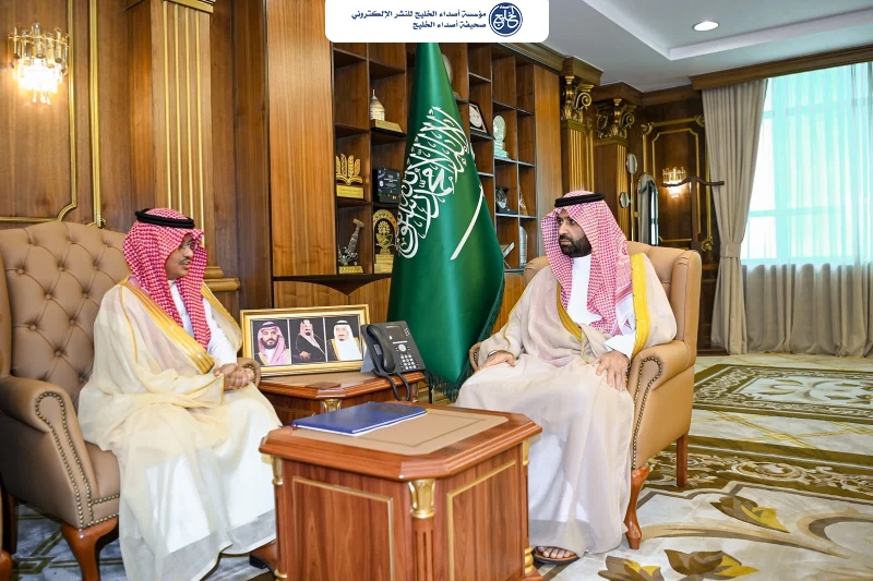 أمير جازان يتسلّم التقرير السنوي لفرع الهلال الأحمر