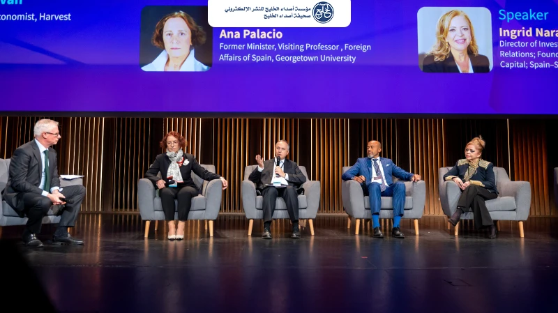 القمة العالمية للاستثمار تواصل أعمال يومها الثاني في باريس بملفات التقنية الحيوية والذكاء الاصطناعي والاقتصاد الإبداعي