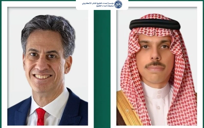 وزير الخارجية يبحث مع نظيره البريطاني التطورات الإقليمية وأمن الملاحة
