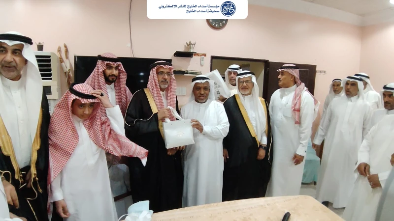 نادي واحة هجر للمشي والجري يحتفي بالكابتن منذر عبدالمحسن العباد بمناسبة تقاعده بعد 38 عامًا من العطاء