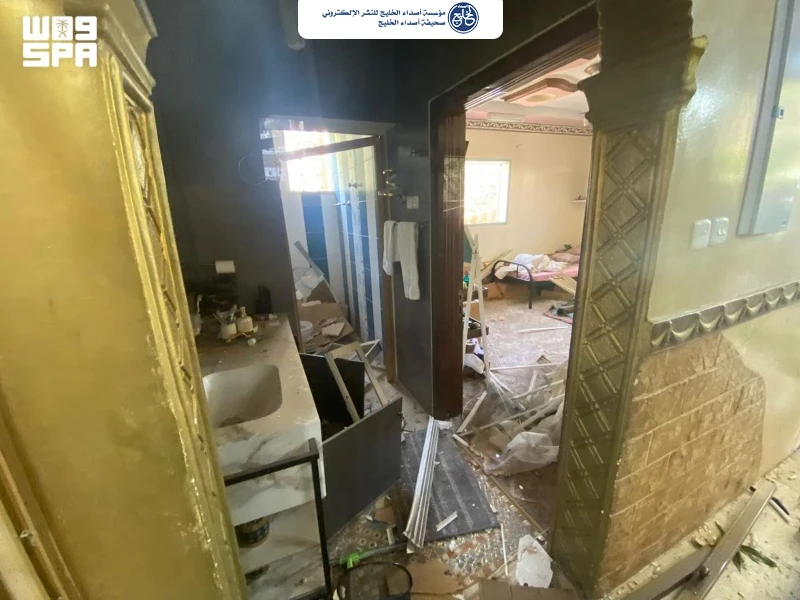 الدفاع المدني: سقوط مقذوف معادٍ في مدينة نجران نتج عنه إصابة 6 مواطنين وأضرار مادية في 3 منازل و3 مركبات