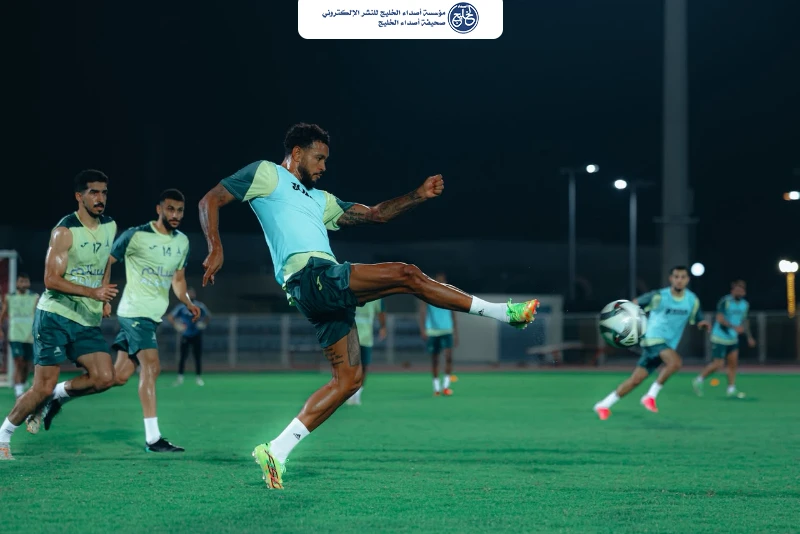 كينغ يعود لتدريبات الخليج.. والرشيدي يواصل التأهيل