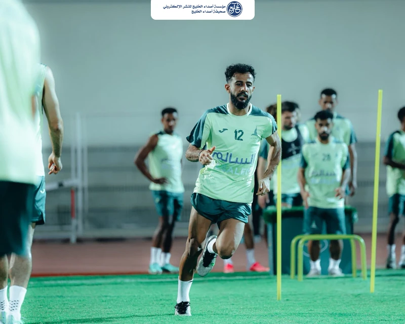 الخليج يختتم تحضيراته للحزم بمحاضرة فنية وتدريبات تكتيكية